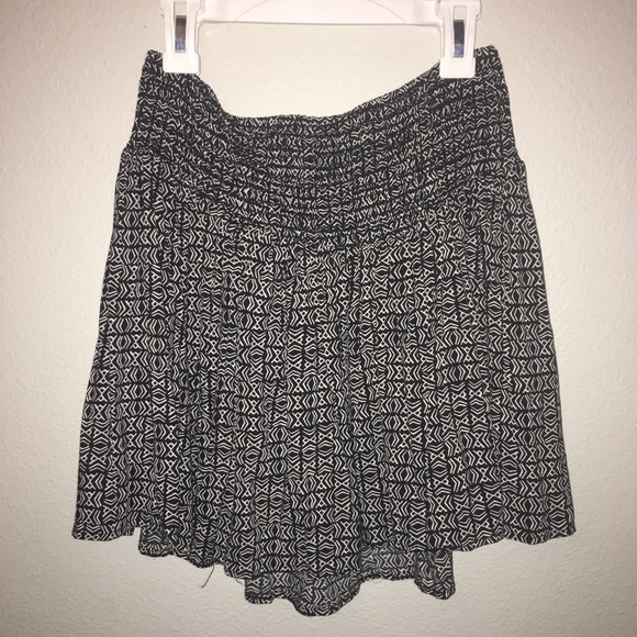 Aeropostale Dresses & Skirts - ⭐️ black and white mini skirt (NWOT)